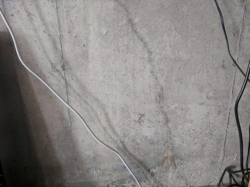 Small foundation wall crack
